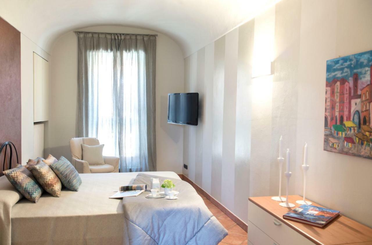 La Finestra Sul Borgo Apartment Alba  Ngoại thất bức ảnh